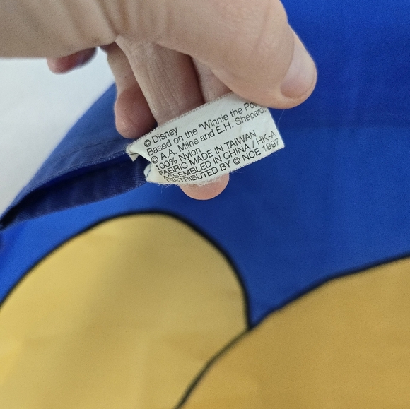 Vintage Winnie The Pooh Bee Outdoor Flag Double Sided Yard - Picture 5 of 8